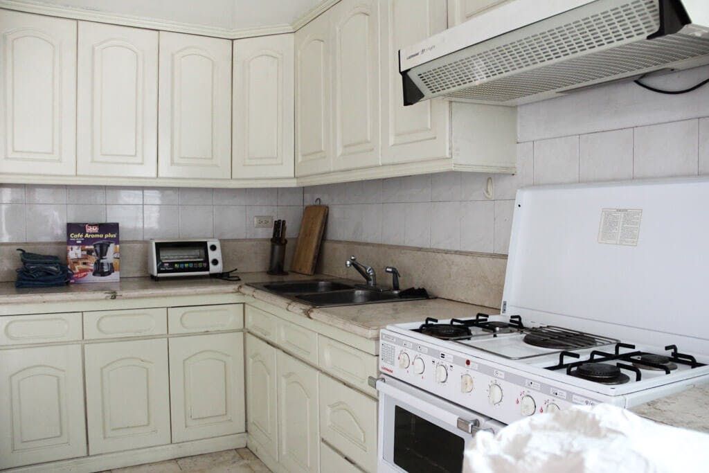 "2BR Condo for Rent in The Frabella 1, Legazpi Village, Makati"04