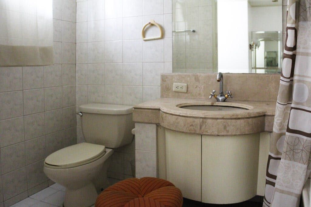 "2BR Condo for Rent in The Frabella 1, Legazpi Village, Makati"06