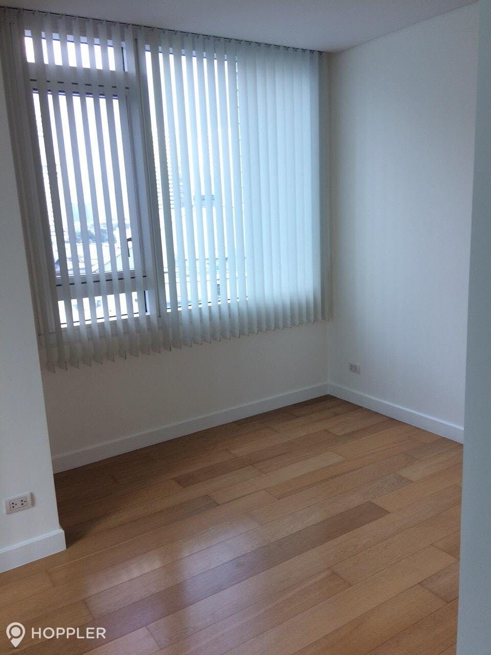 "2BR Condo for Rent in Park Terraces, San Lorenzo, Makati"06