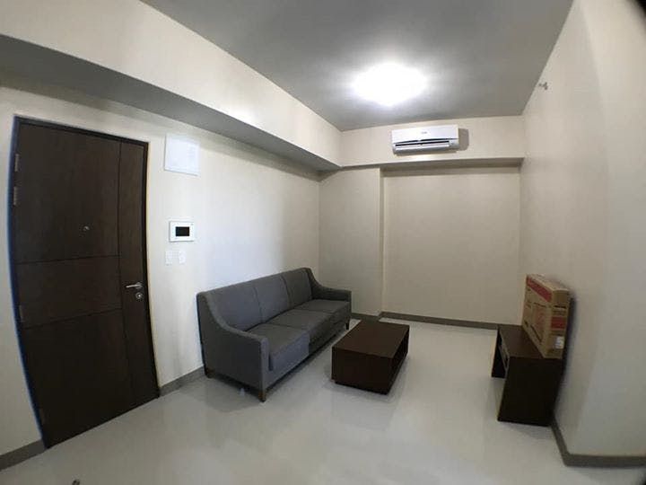"2BR Condo for Rent in One Uptown Residence, BGC - Bonifacio Global Cit"04