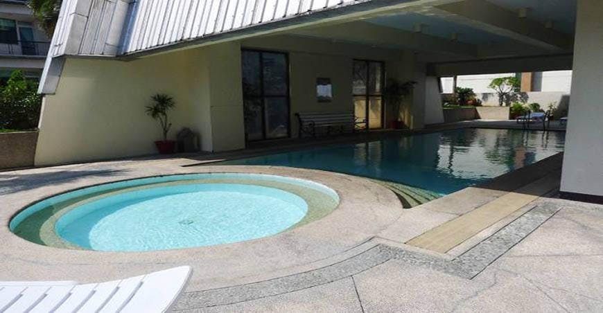 "3BR Condo for Rent in Manhattan Square, Salcedo Village, Makati"04