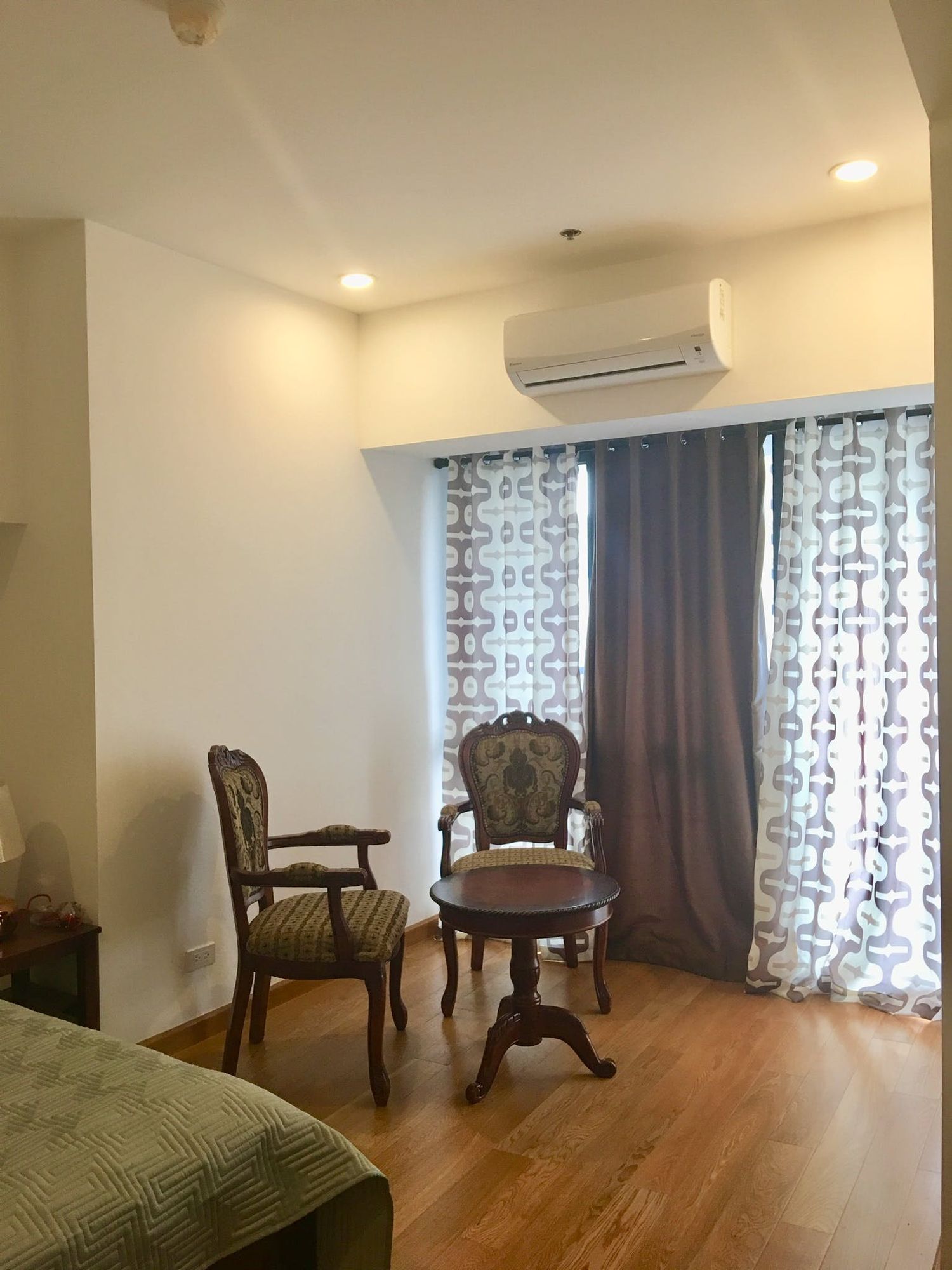 "1BR Condo for Rent in The Milano Residences, Poblacion, Makati"04