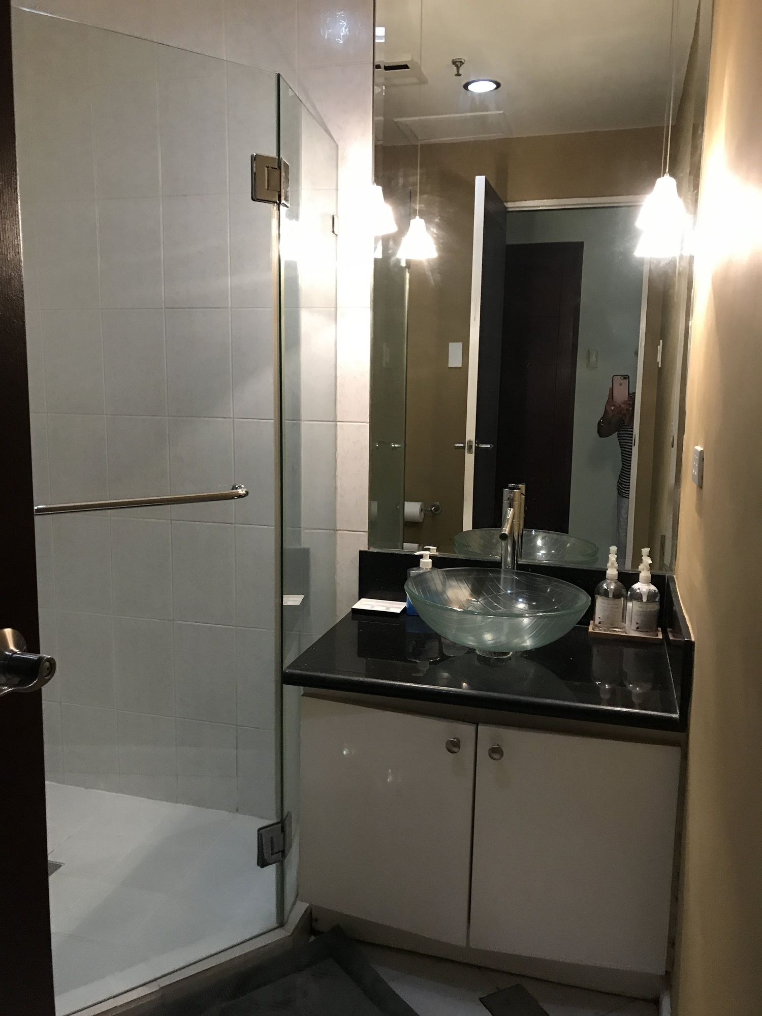 "2BR Condo for Rent in The Grand Hamptons, BGC - Bonifacio Global City,"04