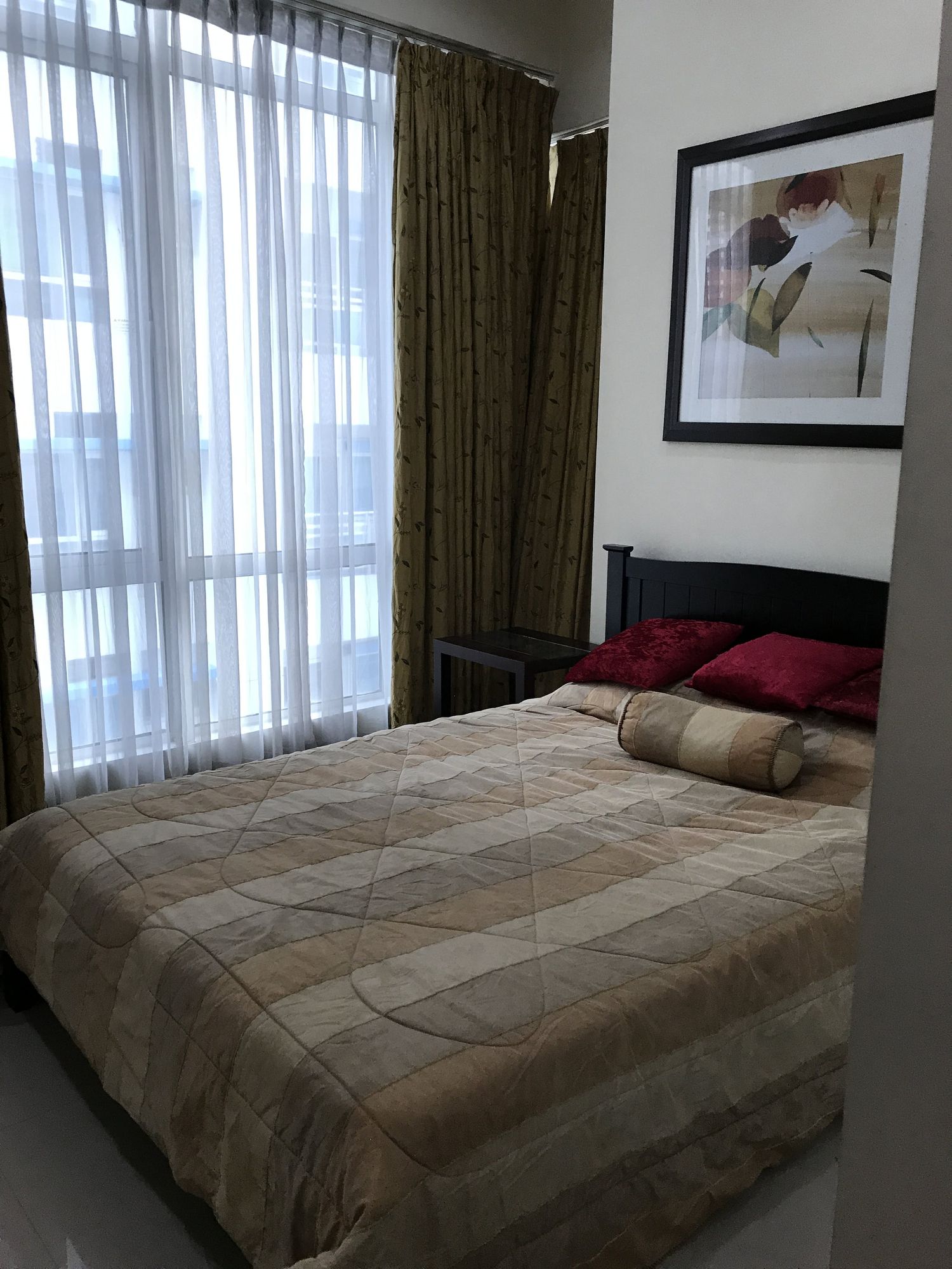 "2BR Condo for Rent in The Grand Hamptons, BGC - Bonifacio Global City,"07