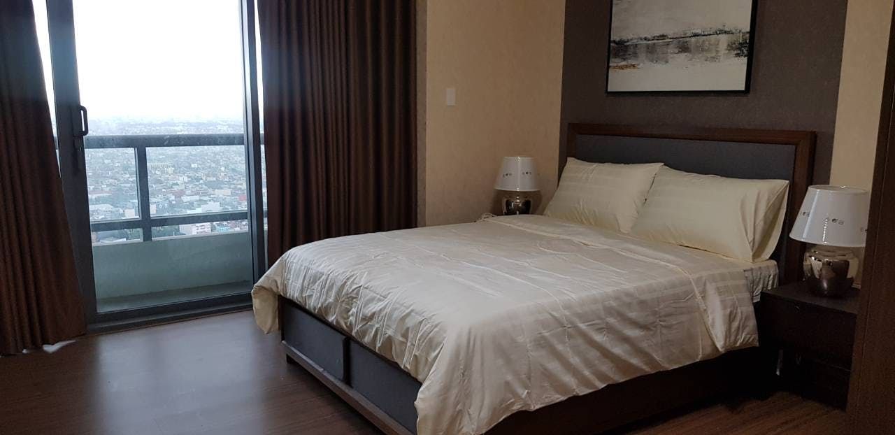 "Studio Condo for Rent in The Shang Grand Tower, Legazpi Village, Makat"04