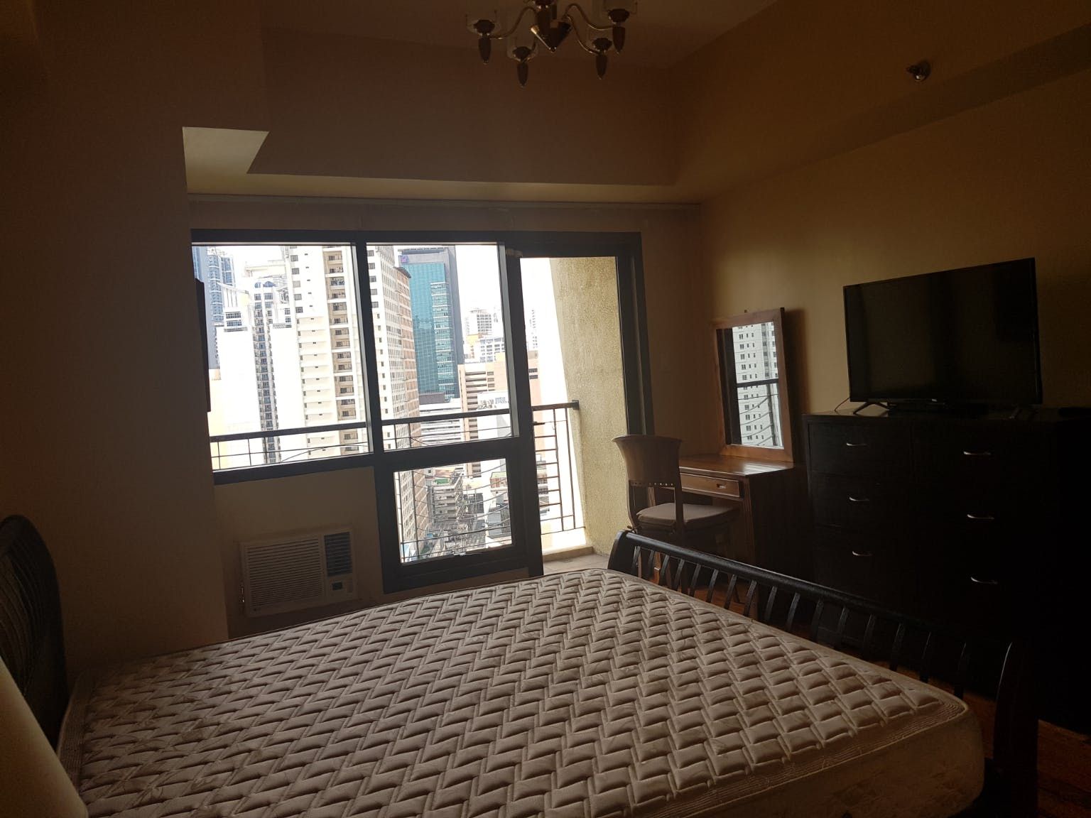 "2BR Condo for Rent in Mosaic at Greenbelt, Legazpi Village, Makati"06