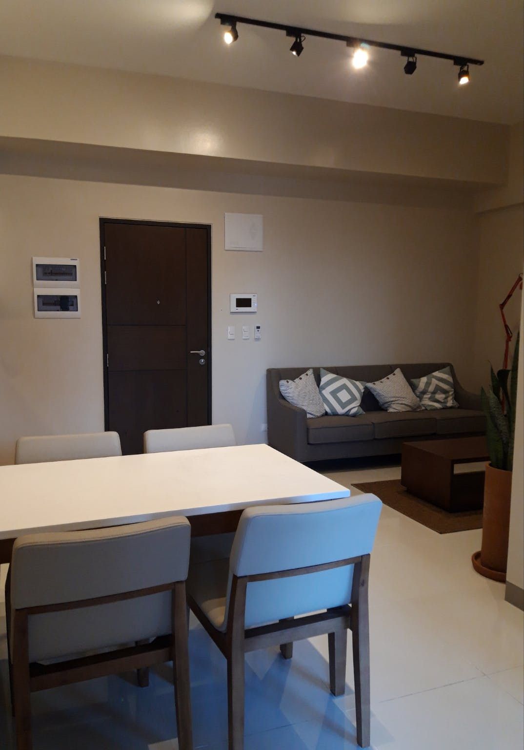 "2BR Condo for Rent in One Uptown Residence, BGC - Bonifacio Global Cit"10