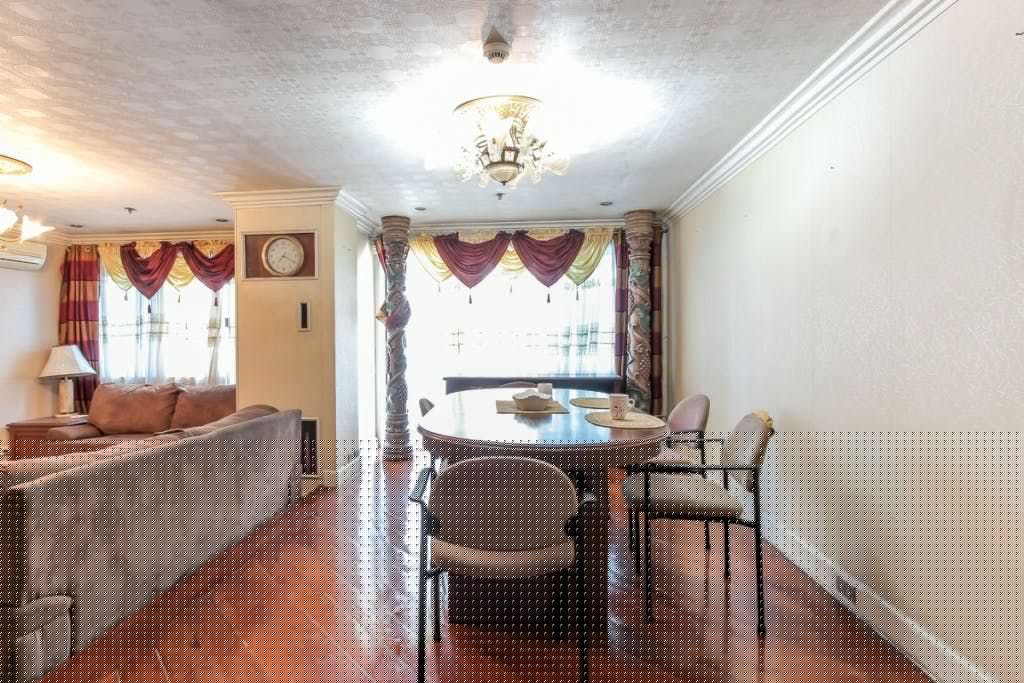 "2BR Condo for Rent in Le Domaine, Salcedo Village, Makati"04