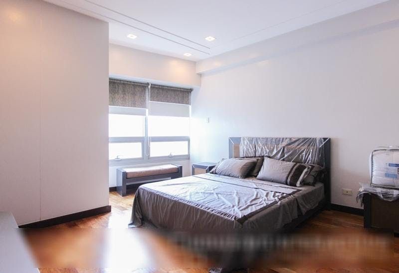 "2BR Condo for Rent in The Residences at Greenbelt, Legazpi Village, Ma"08