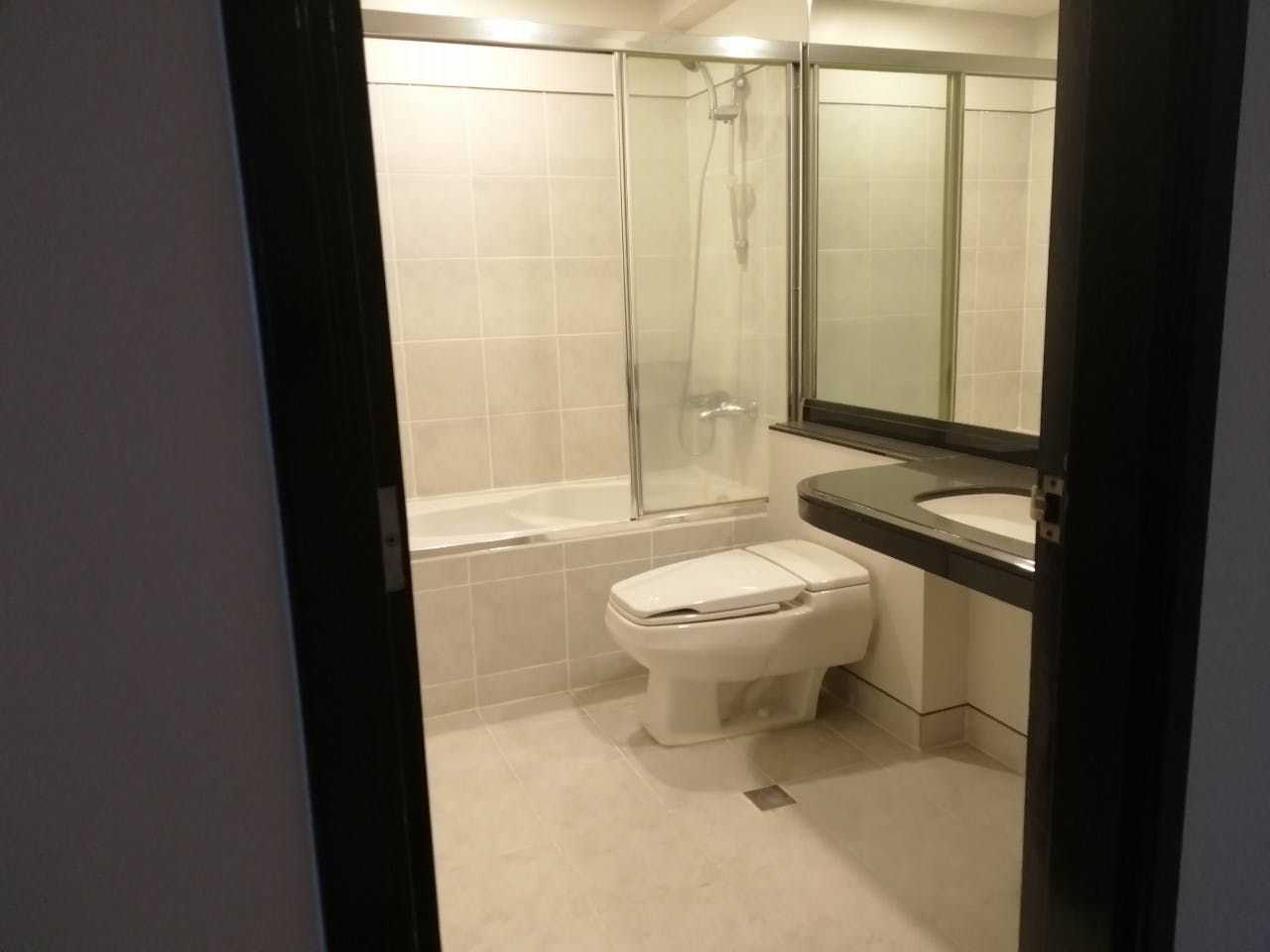 "2BR Condo for Rent in One Serendra, BGC - Bonifacio Global City, Tagui"04
