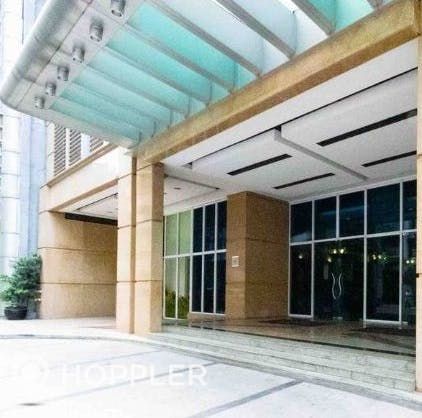 "Studio Condo for Rent in Greenbelt Chancellor, Legazpi Village, Makati"06