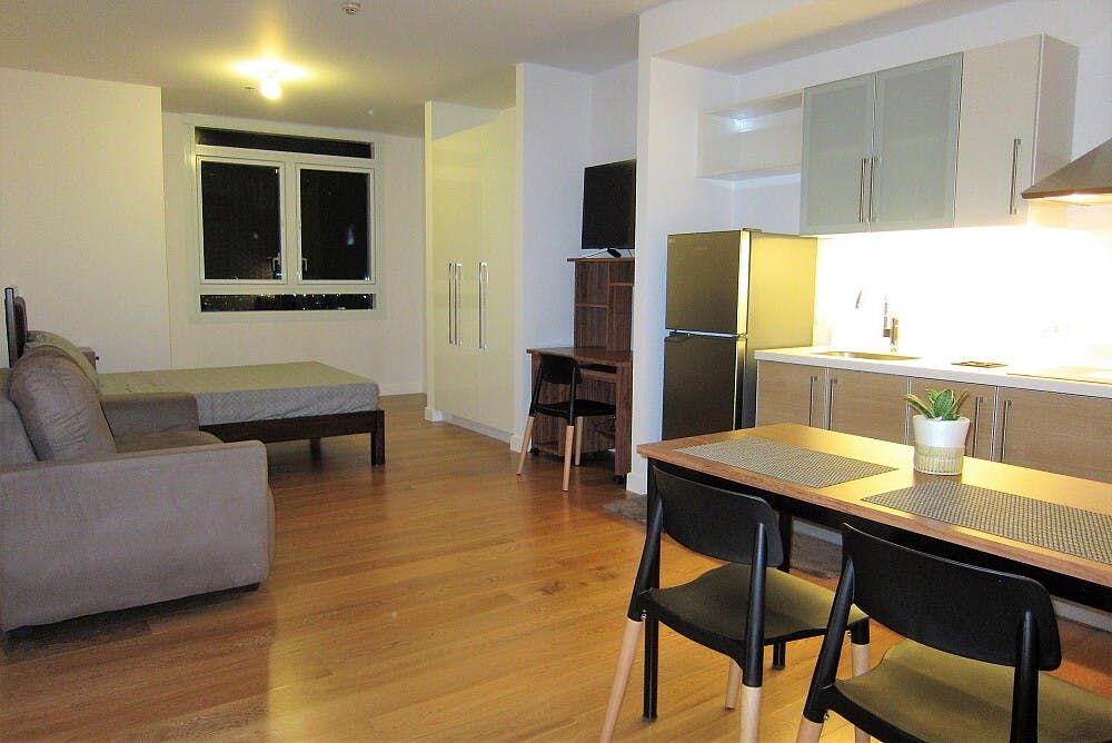"1BR Condo for Rent in Eton Residences, Legazpi Village, Makati"03