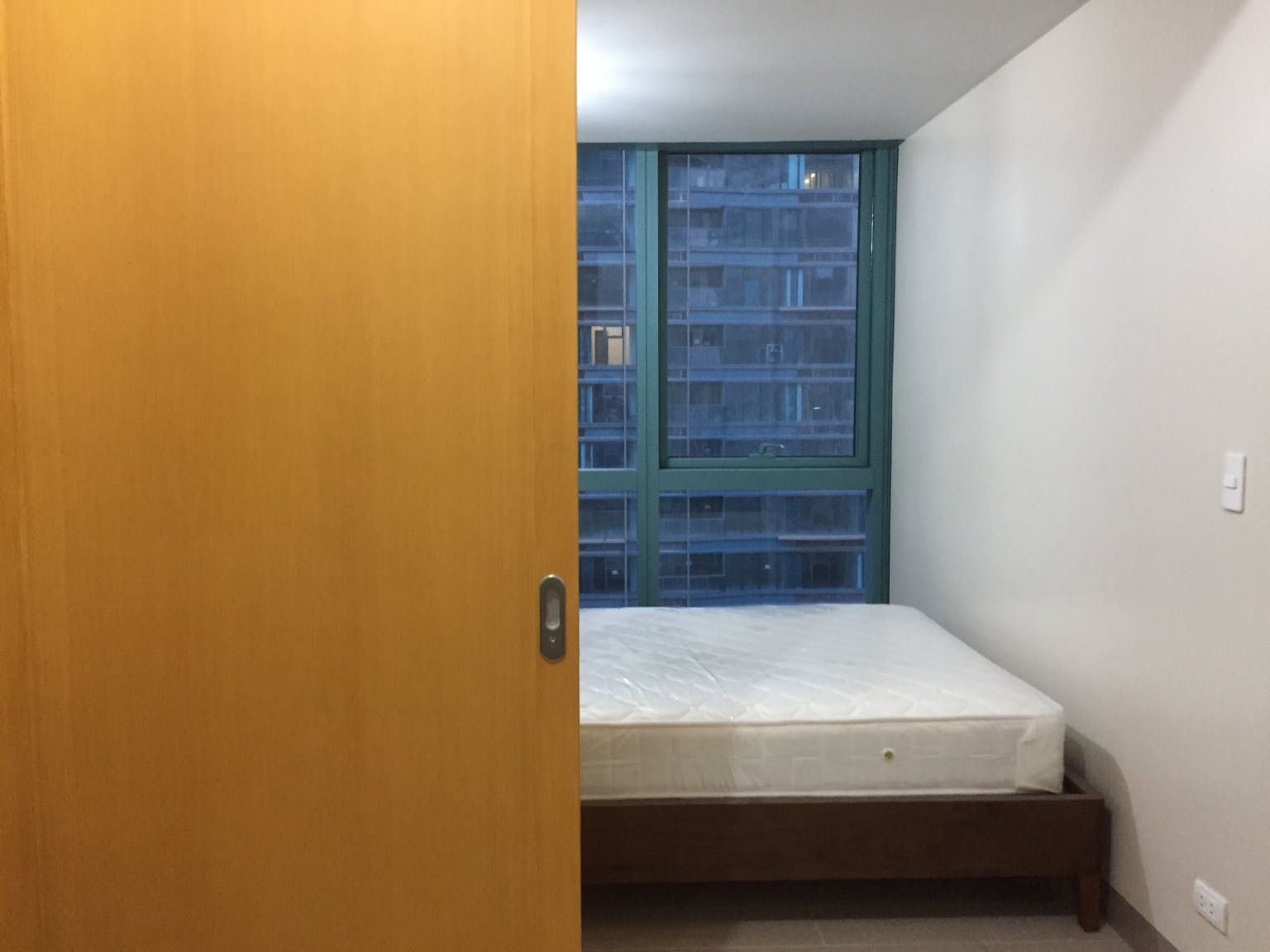 "Studio Condo for Rent in One Uptown Residence, BGC - Bonifacio Global"08
