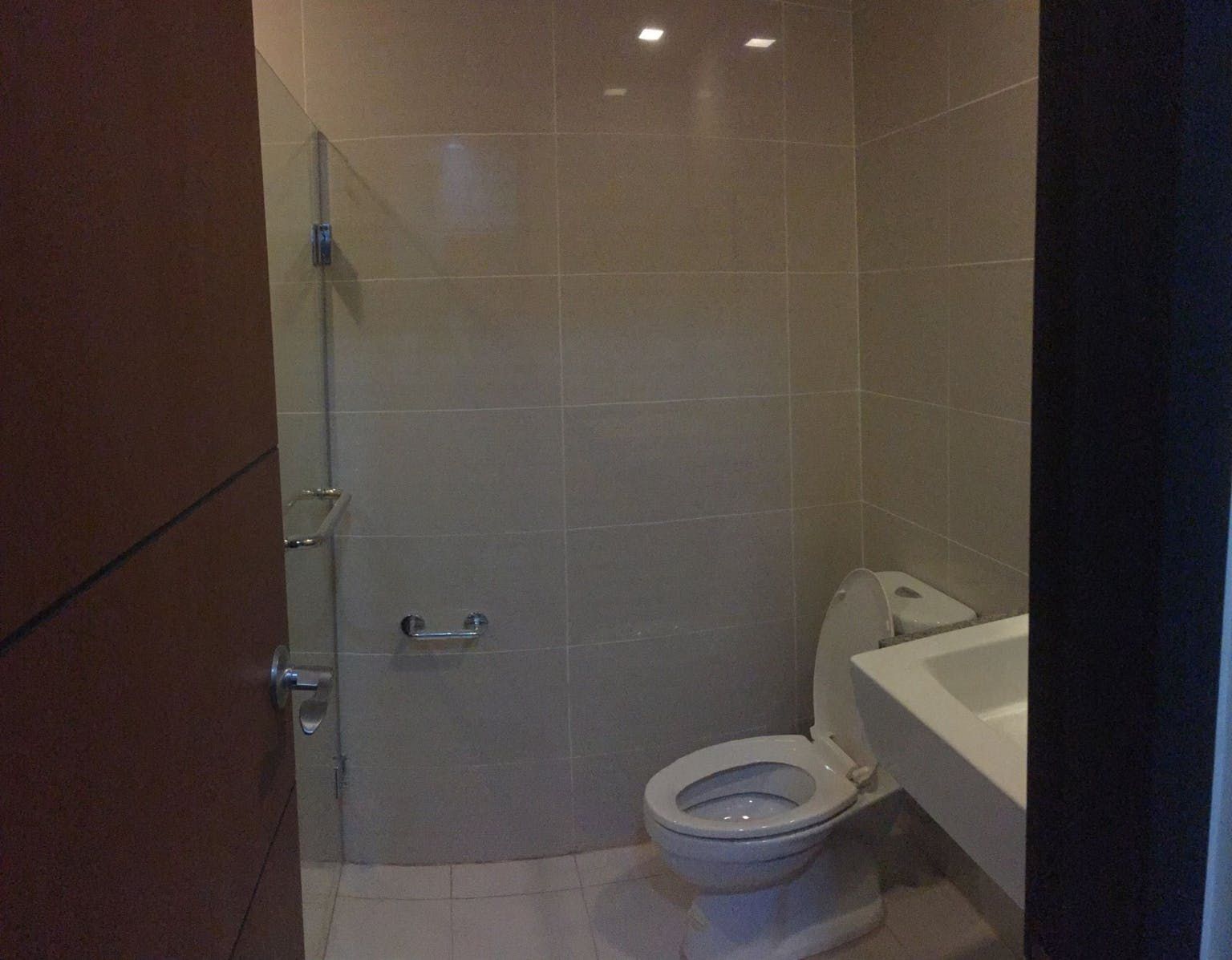 "Studio Condo for Rent in One Uptown Residence, BGC - Bonifacio Global"10