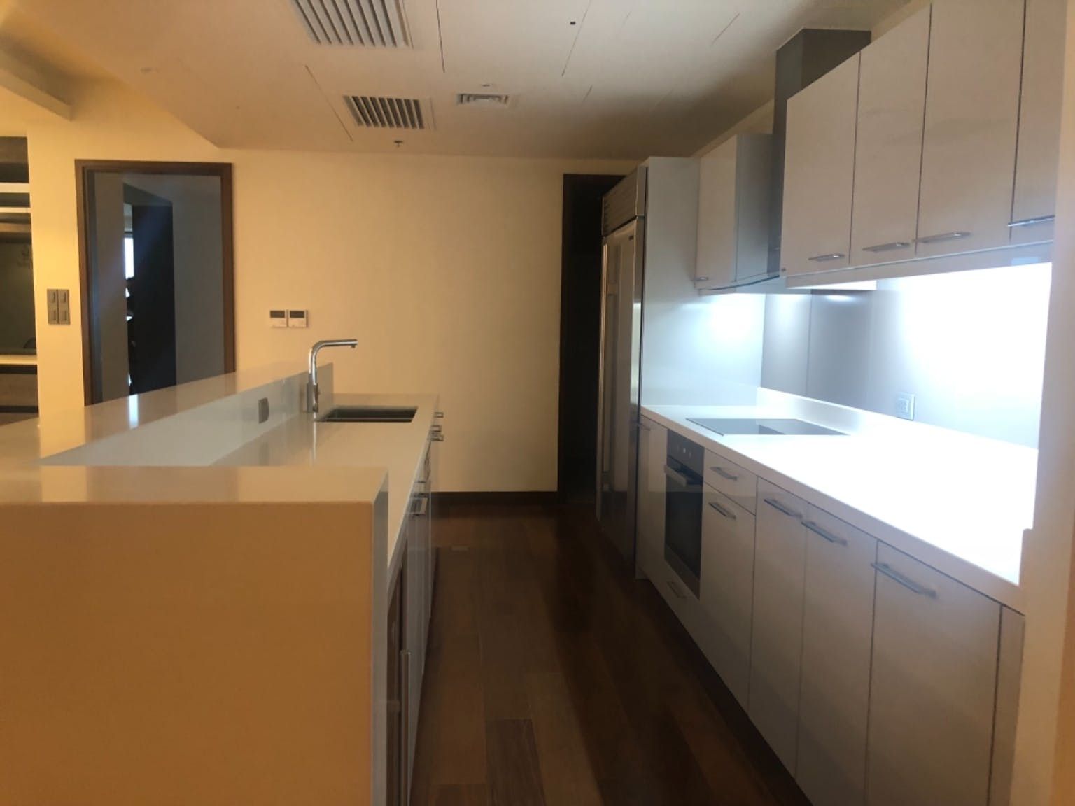 "3BR Condo for Rent in Horizon Homes at Shangri-la The Fort, BGC - Boni"04