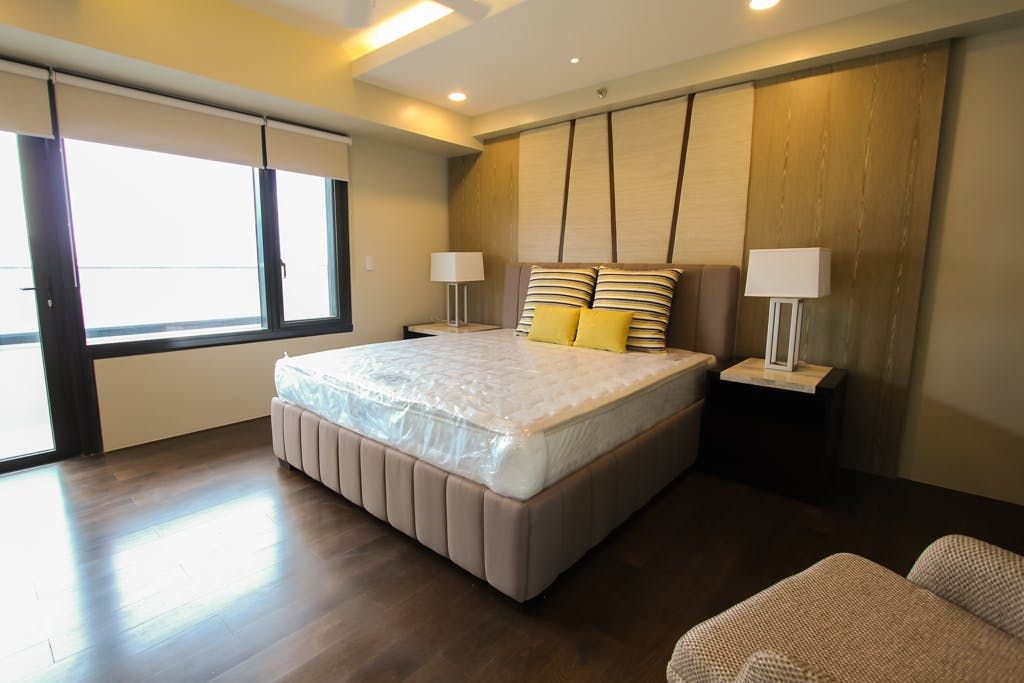 "2BR Condo for Rent in Arya Residences, BGC - Bonifacio Global City, Ta"04