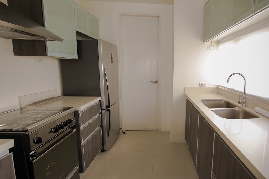 "2BR Condo for Rent in Arya Residences, BGC - Bonifacio Global City, Ta"08