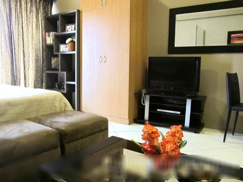 "Studio Condo for Rent in Paseo Parkview Suites, Salcedo Village, Makat"04