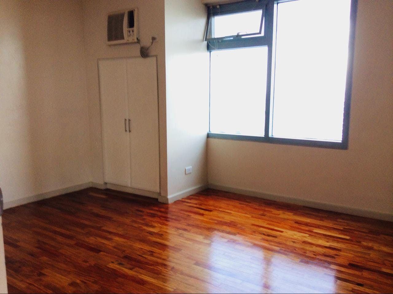 3BR Condo for Rent08
