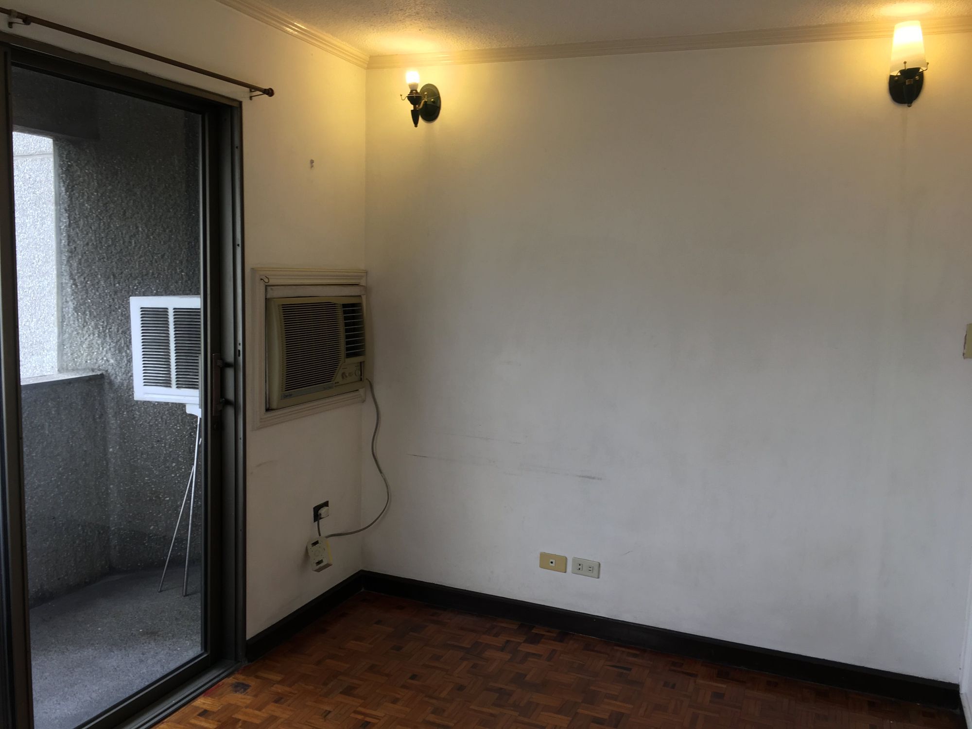 "1BR Condo for Rent in Sunset View Towers, Barangay 13, Pasay"05