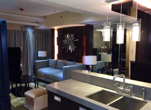 "2BR Condo for Rent in Edades Tower and Garden Villas, Rockwell Center,"06