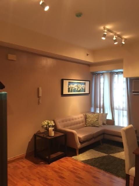 "2BR Condo for Rent in Manhattan Parkway Residences, Cubao, Quezon City"03