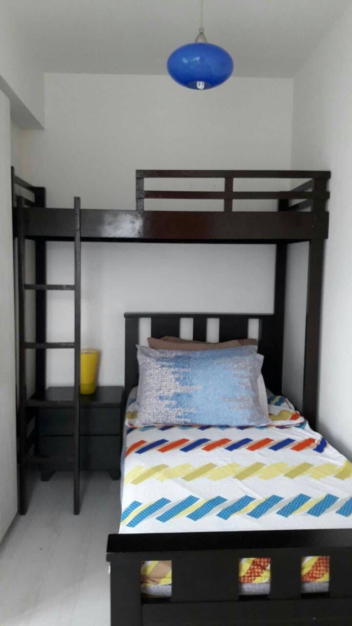 "2BR Condo for Rent in Azure Urban Resort Residences, Bicutan, Para?aqu"06