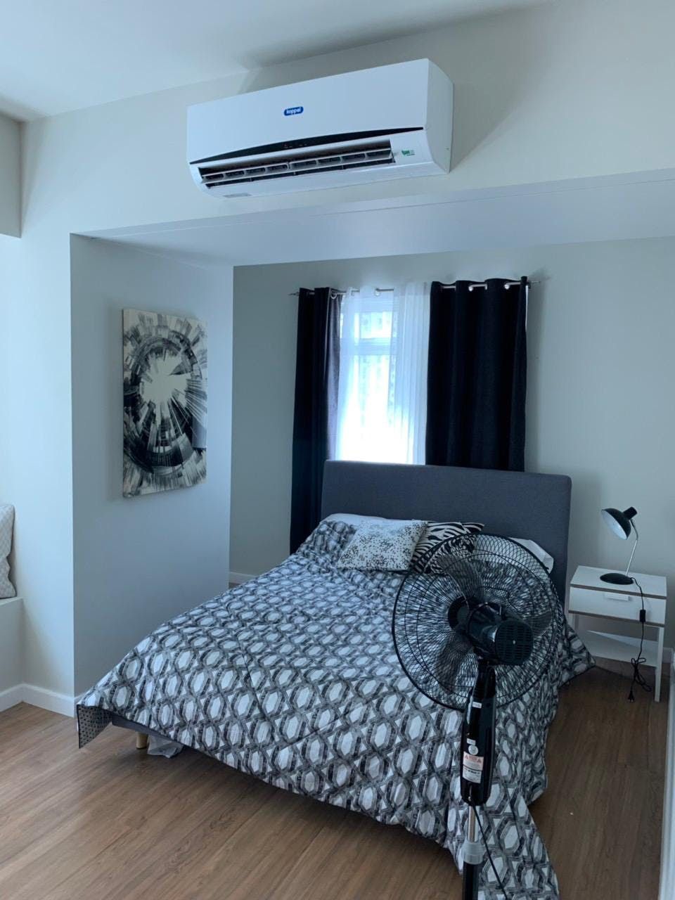 "2BR Condo for Rent in Kroma Tower, Legazpi Village, Makati"10