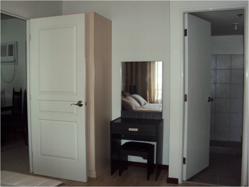 "1BR Condo for Rent in The Columns Legaspi, Legazpi Village, Makati"08