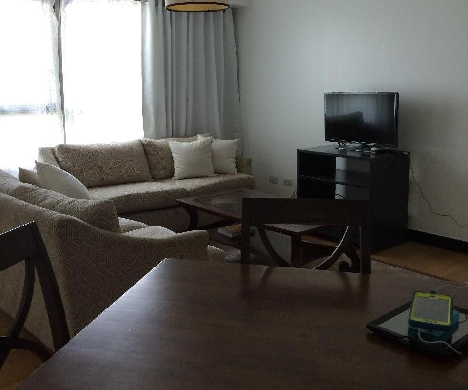 "1BR Condo for Rent in The Residences at Greenbelt, Legazpi Village, Ma"04