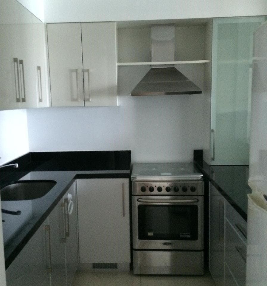 "1BR Condo for Rent in The Residences at Greenbelt, Legazpi Village, Ma"08