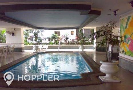 "2BR Condo for Rent in Classica Tower Condominium, Salcedo Village, Mak"06