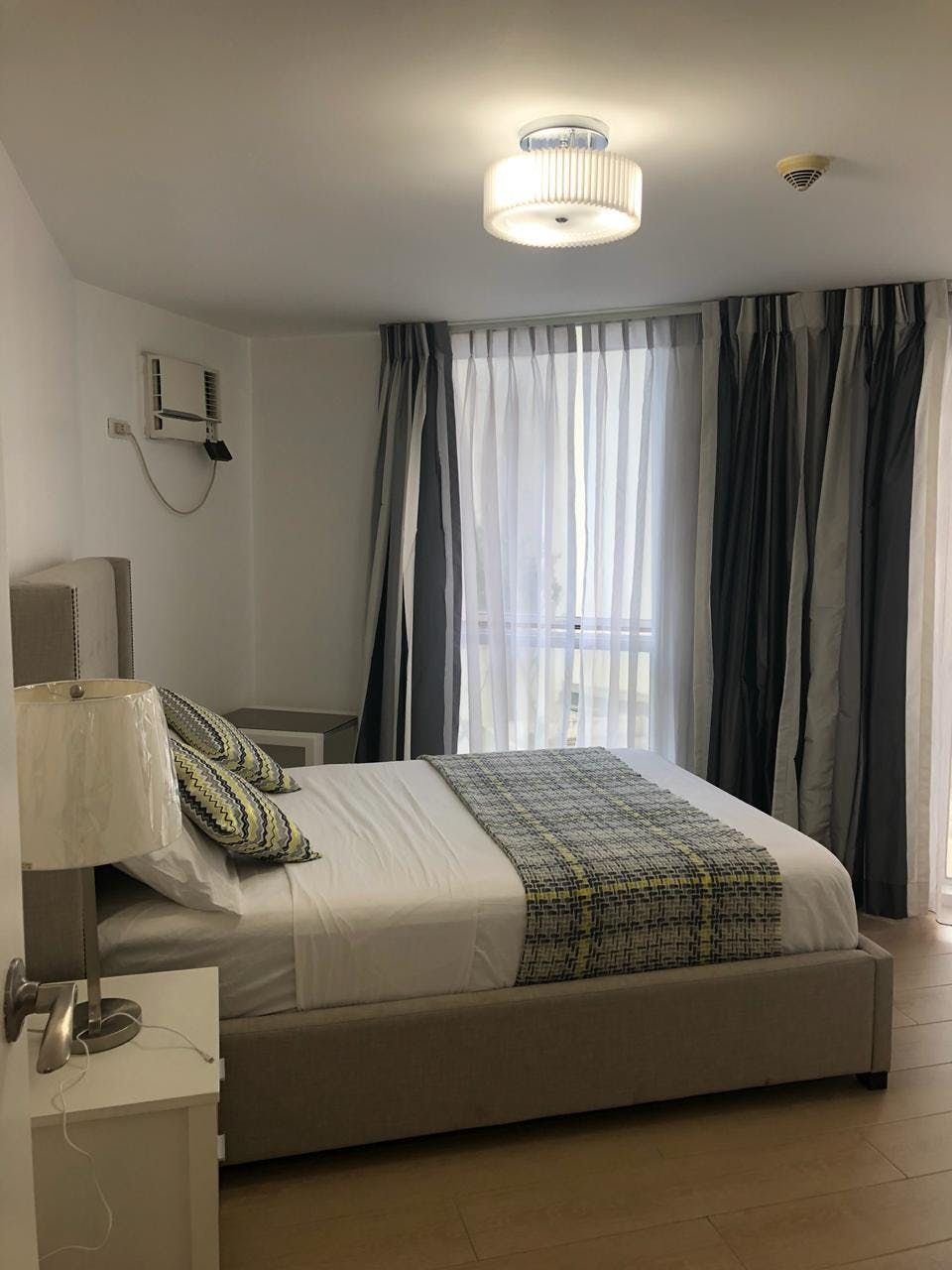 "2BR Condo for Rent in The Venice Luxury Residences, McKinley Hill, Tag"04