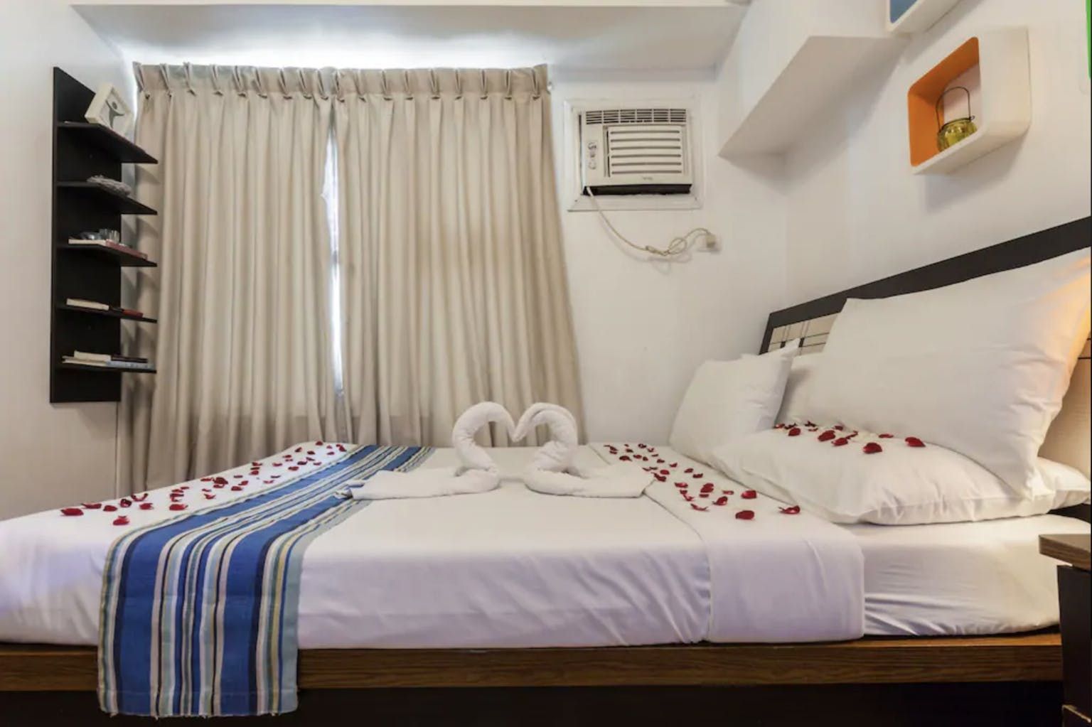 "1BR Condo for Rent in Belton Place, San Antonio Village, Makati"06