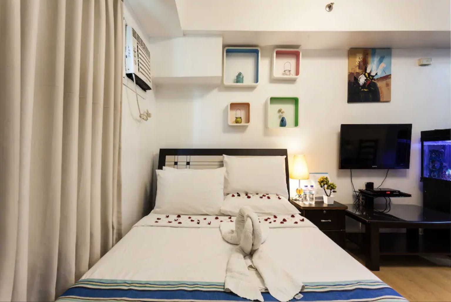 "1BR Condo for Rent in Belton Place, San Antonio Village, Makati"10