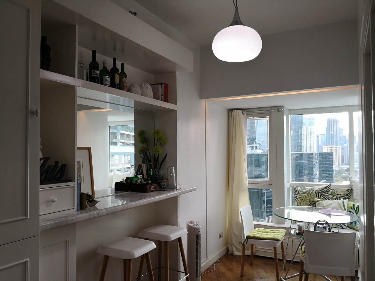 "1BR Condo for Rent in The Manansala, Rockwell Center, Makati"10