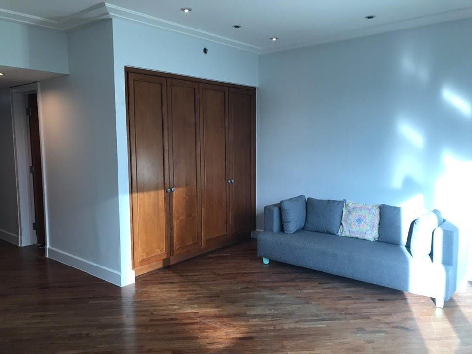 "Studio Condo for Rent in Amorsolo West, Rockwell Center, Makati"10