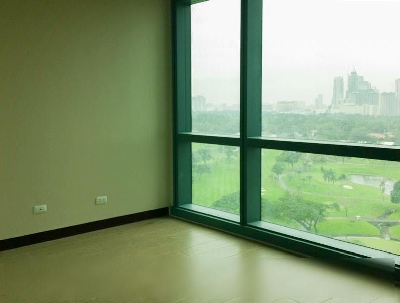 "2BR Condo for Rent in 8 Forbes Town Road, BGC - Bonifacio Global City,"04