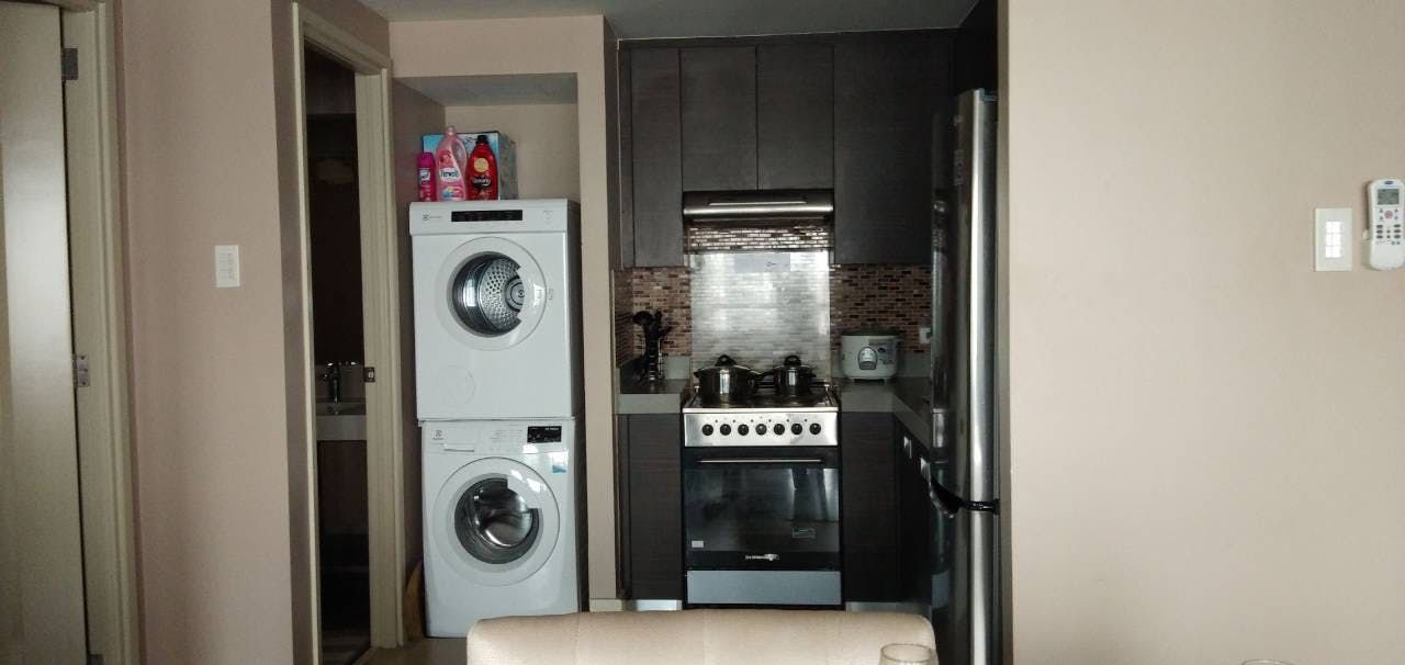 "1BR Condo for Rent in Edades Tower and Garden Villas, Rockwell Center,"04