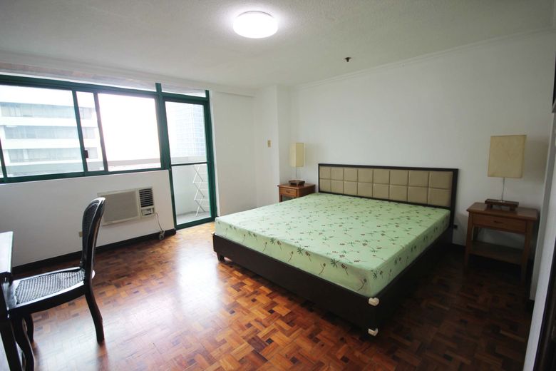 "2BR Condo for Rent in Emerald Mansion, Ortigas Center, Pasig"01
