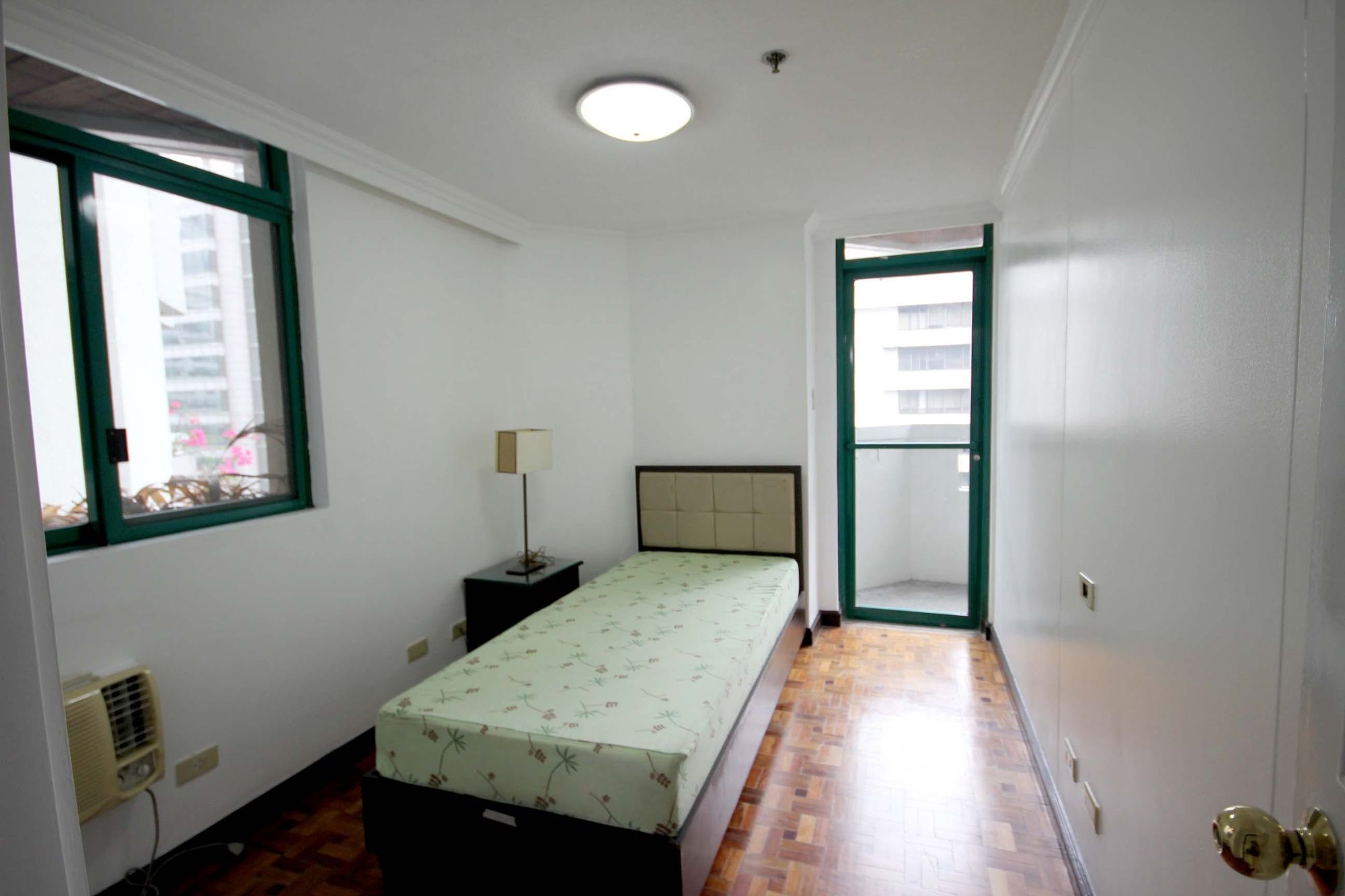 "2BR Condo for Rent in Emerald Mansion, Ortigas Center, Pasig"04