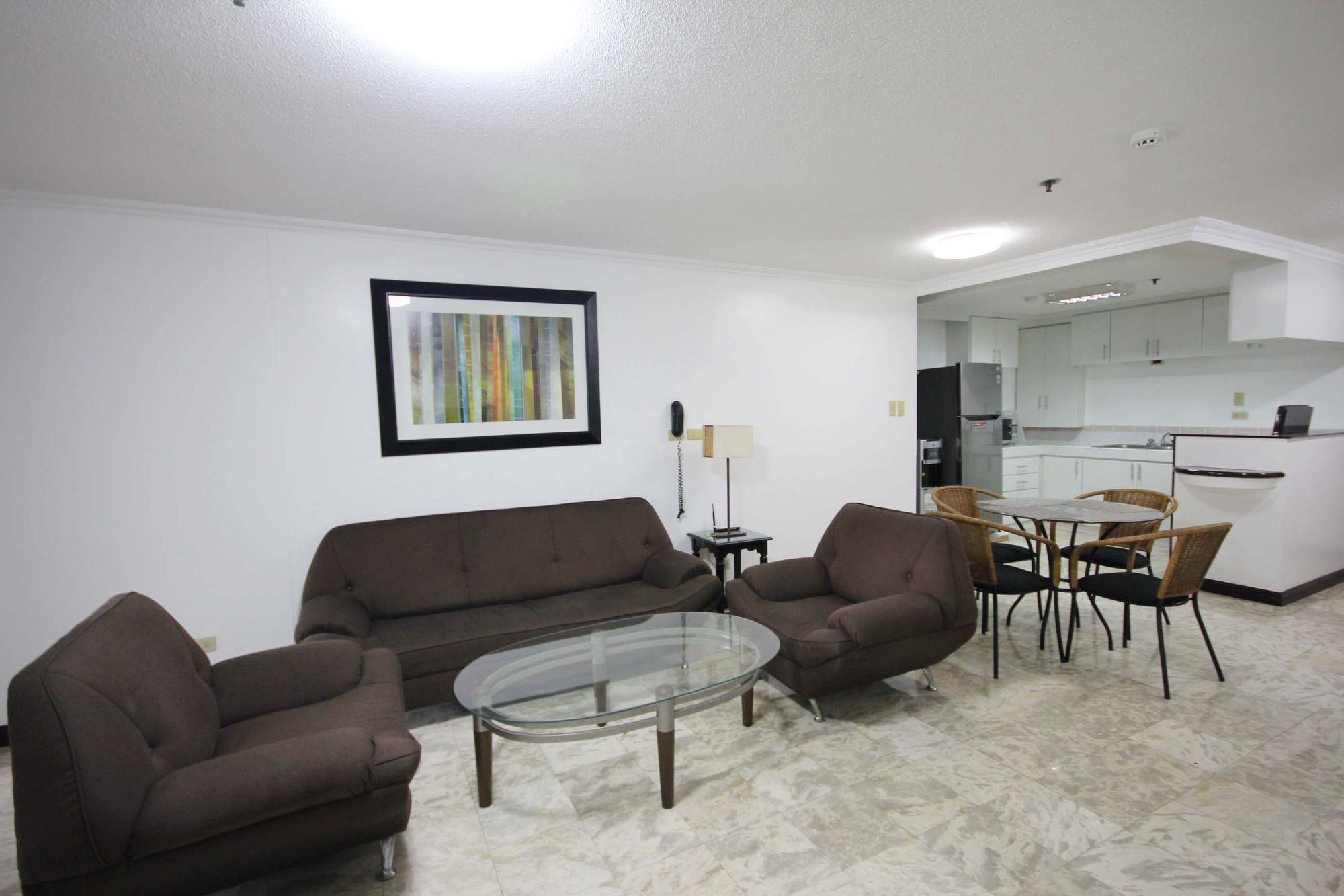 "2BR Condo for Rent in Emerald Mansion, Ortigas Center, Pasig"07