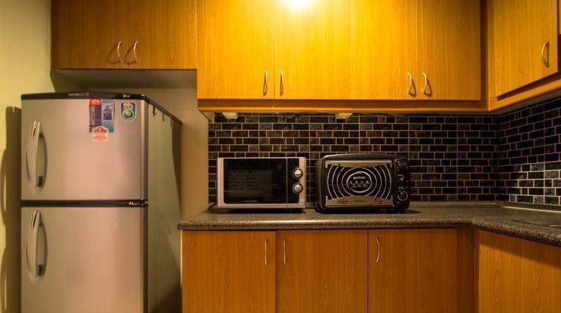 "1BR Condo for Rent in Paseo Parkview Suites, Salcedo Village, Makati"08