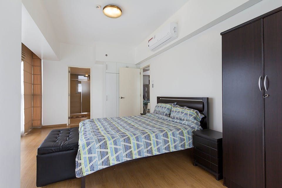"1BR Condo for Rent in The Malayan Plaza, Ortigas Center, Pasig"03