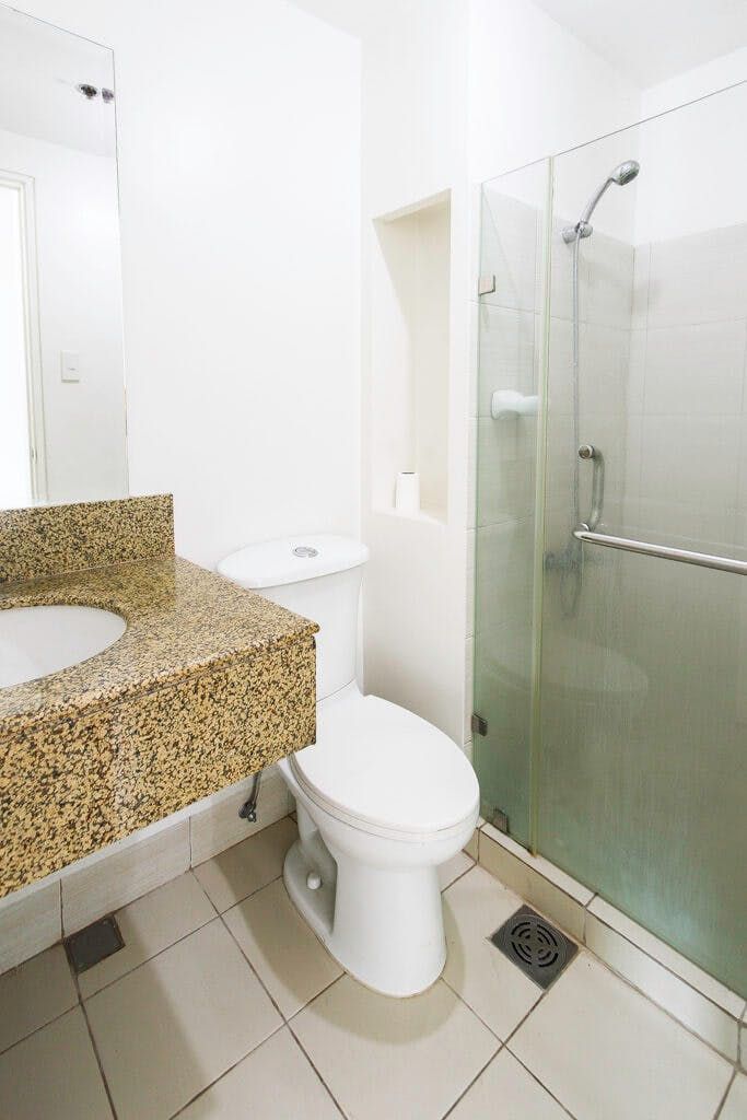 "1BR Condo for Rent in The Grand Midori Makati, Legazpi Village, Makati"04