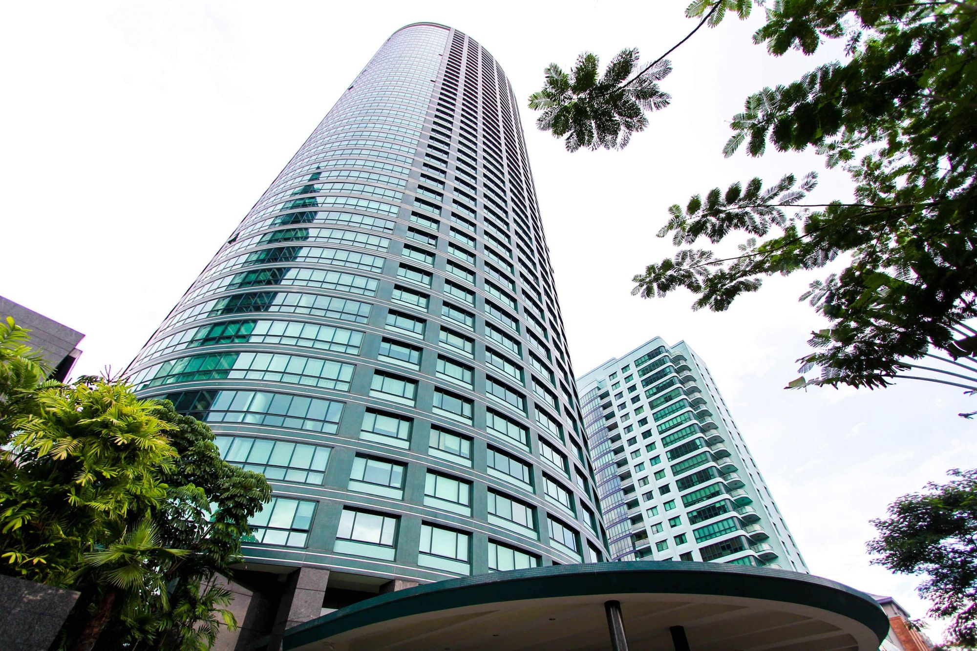 "3BR Condo for Rent in Rizal Tower, Rockwell Center, Makati"05