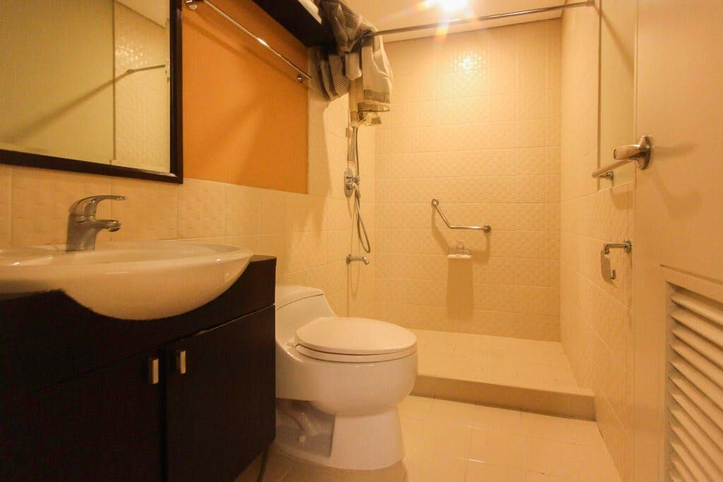 "1BR Condo for Rent in 8 Forbes Town Road, BGC - Bonifacio Global City,"03