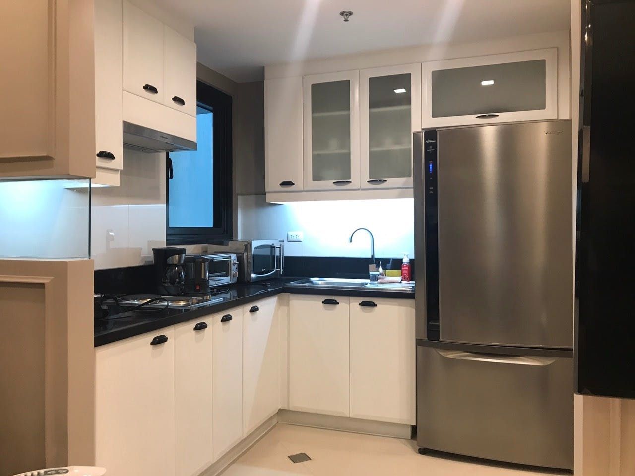 "1BR Condo for Rent in 8 Forbes Town Road, BGC - Bonifacio Global City,"09