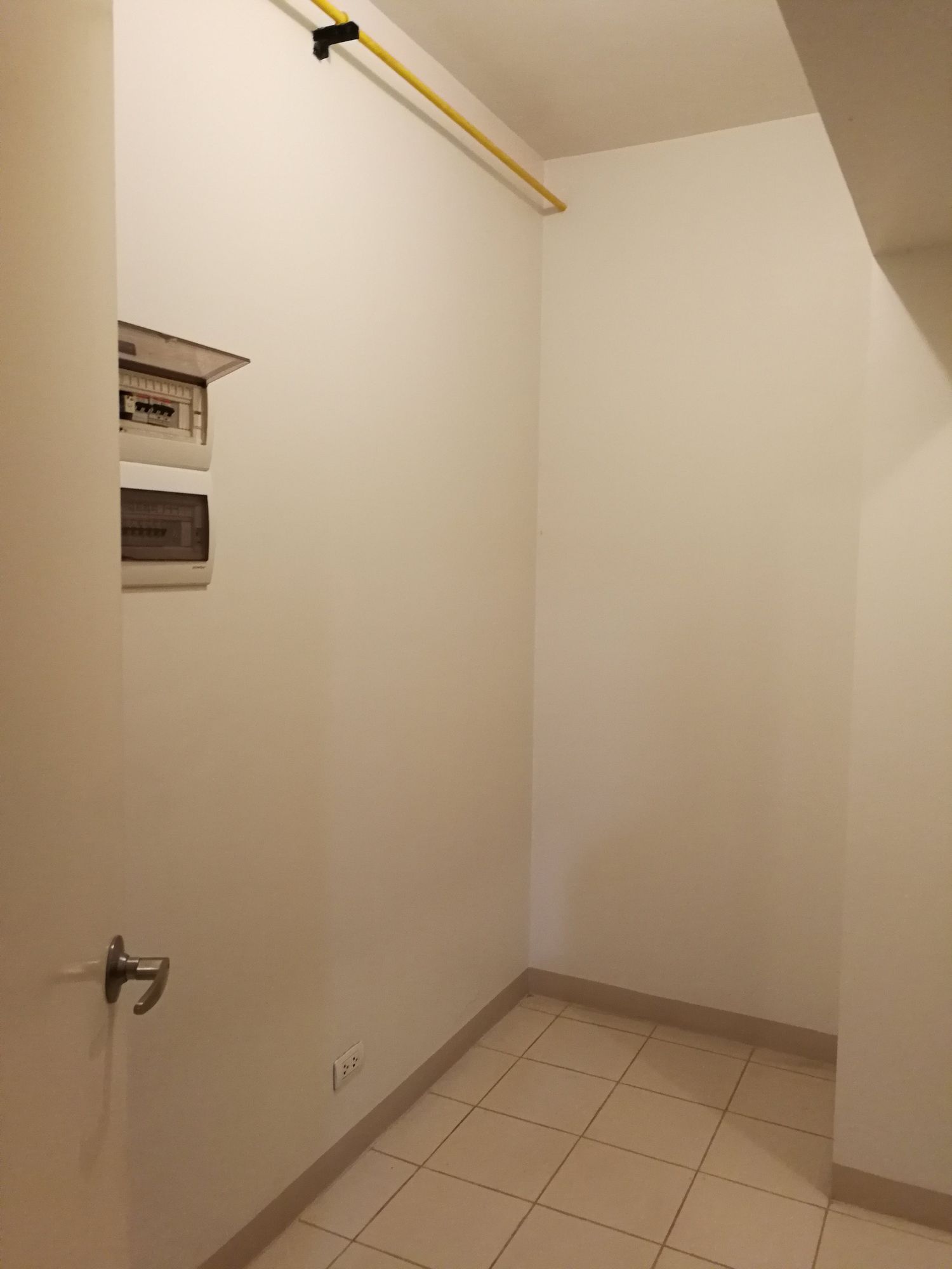 "2BR Condo for Rent in Red Oak at Two Serenda, BGC - Bonifacio Global C"09