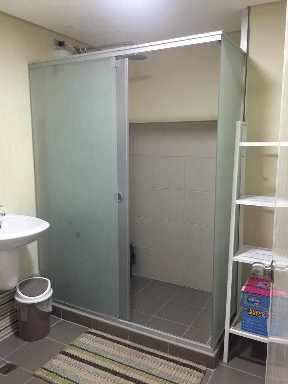 "1BR Condo for Rent in Avida Towers 34th Street BGC, BGC - Bonifacio Gl"06